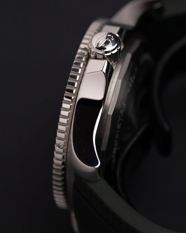 e6917702-7250-4a10-bf9d-2e389a8308c3 e6917702-7250-4a10-bf9d-2e389a8308c3